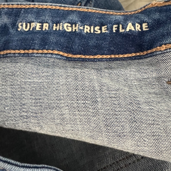 American Eagle Super High Rise Flare Jeans Women’s 12 Blue Next Level Stretch - Picture 9 of 9
